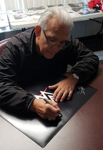 Ricky Steamboat Signing