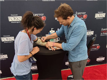 Peter Facinelli at Forever Twilight in Forks Event/Signing